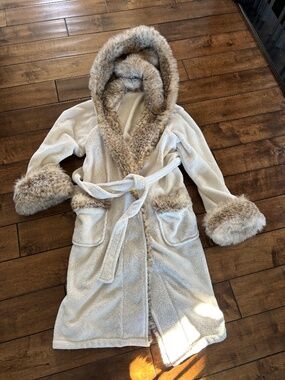 Pottery Barn Size Small Faux Fur Robe